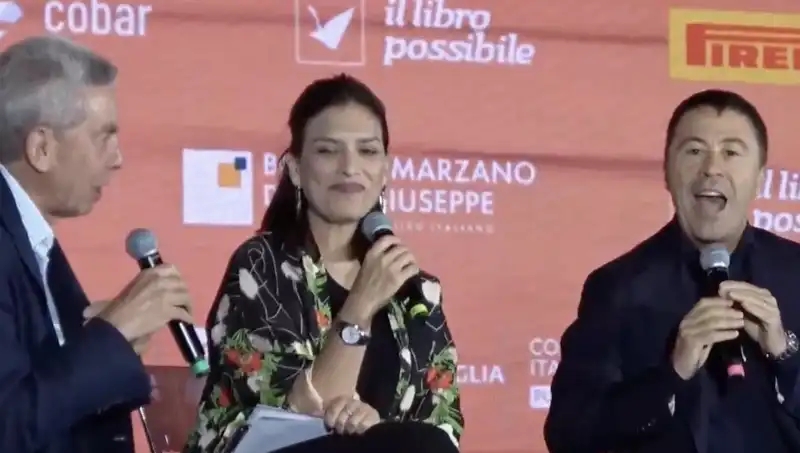 E’ sfociato, in vari momenti, nel caos l’incontro fra l’ex deputato Italo Bocchino